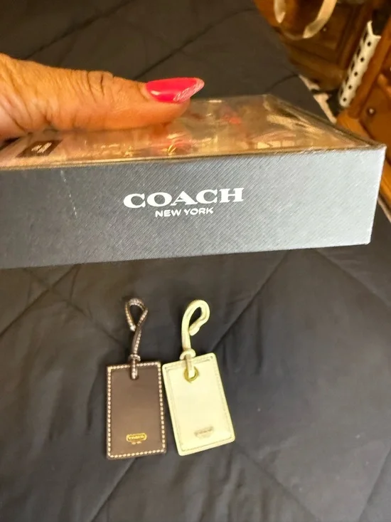 Coach AirPods Pro Case + Leather Luggage Tag Bundle - Picture 7 of 13